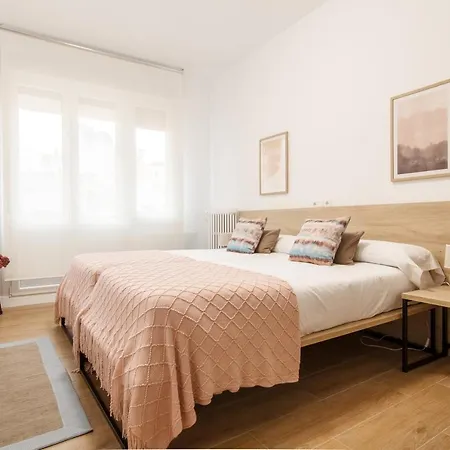 Elegante Y Recien Reformado En Abando