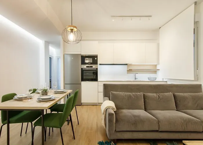 Elegante Y Recien Reformado En Abando Bilbao