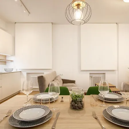 Elegante Y Recién Reformado En Abando